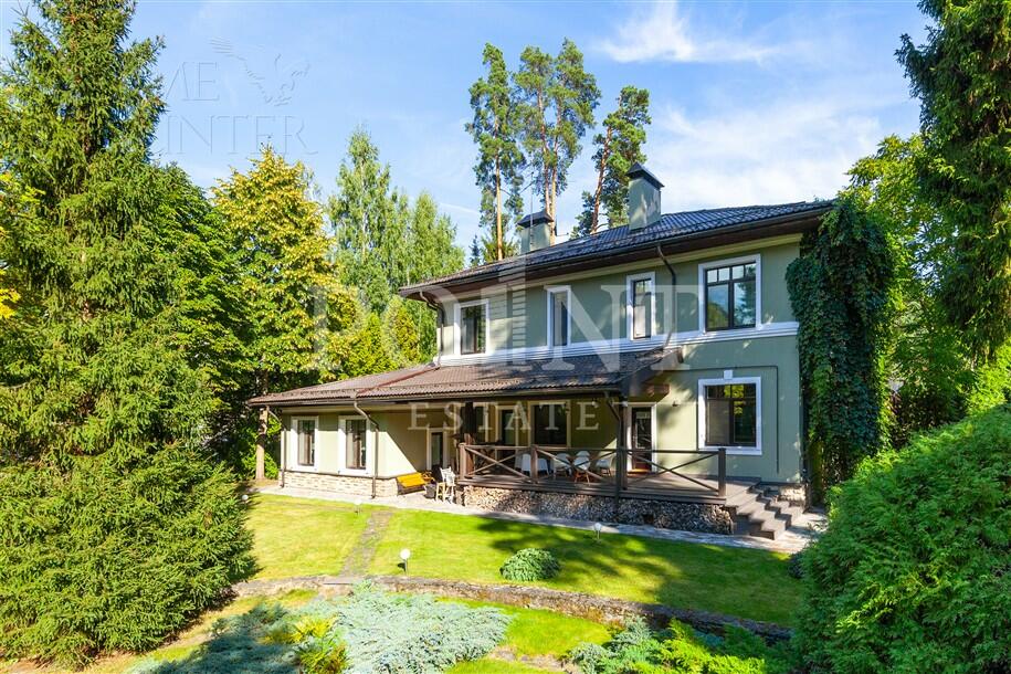 2-этажный коттедж 600 м² с отделкой