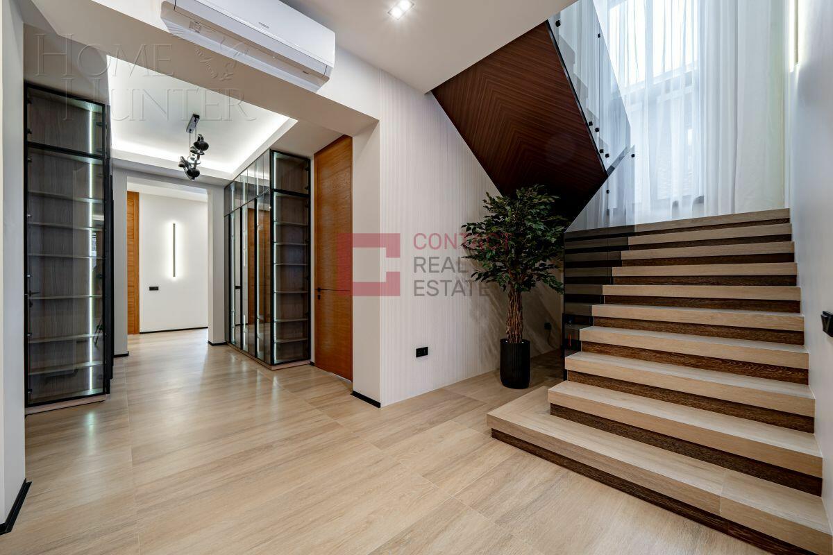 2-этажный коттедж 340 м² с отделкой