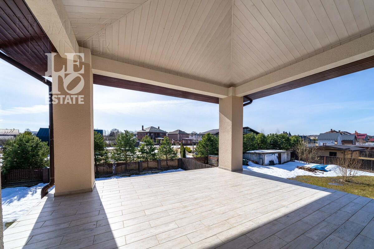 2-этажный коттедж 303 м² с отделкой