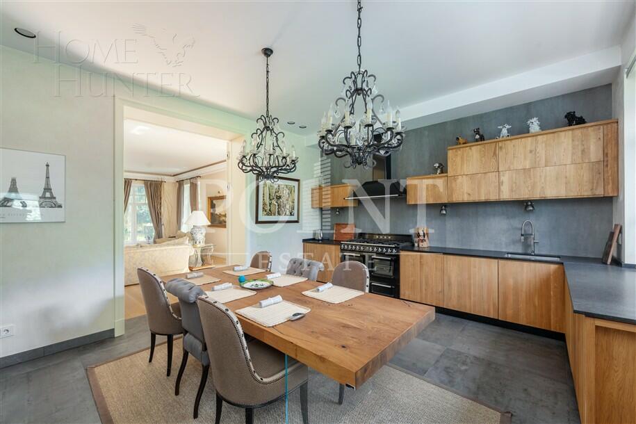 2-этажный коттедж 600 м² с отделкой