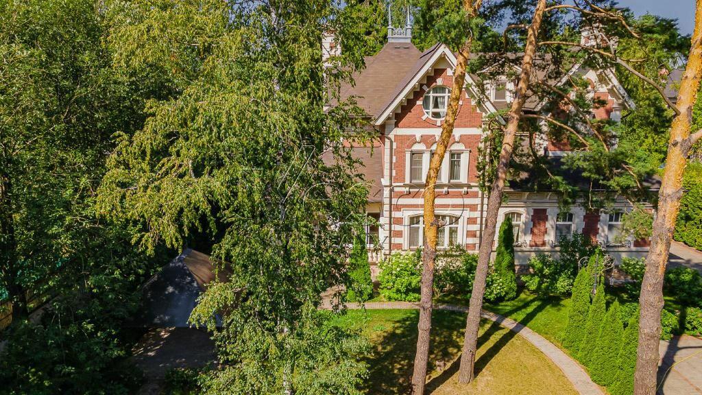 3-этажный коттедж 580 м² с отделкой