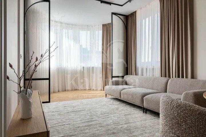 3-КОМН. КВАРТИРА С ОТДЕЛКОЙ 90 М² НА 22 ЭТАЖЕ