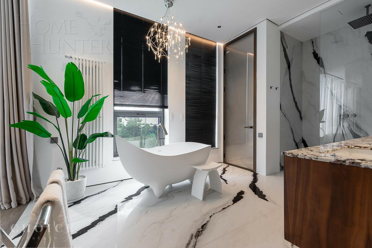 2-этажный коттедж 698 м² с отделкой