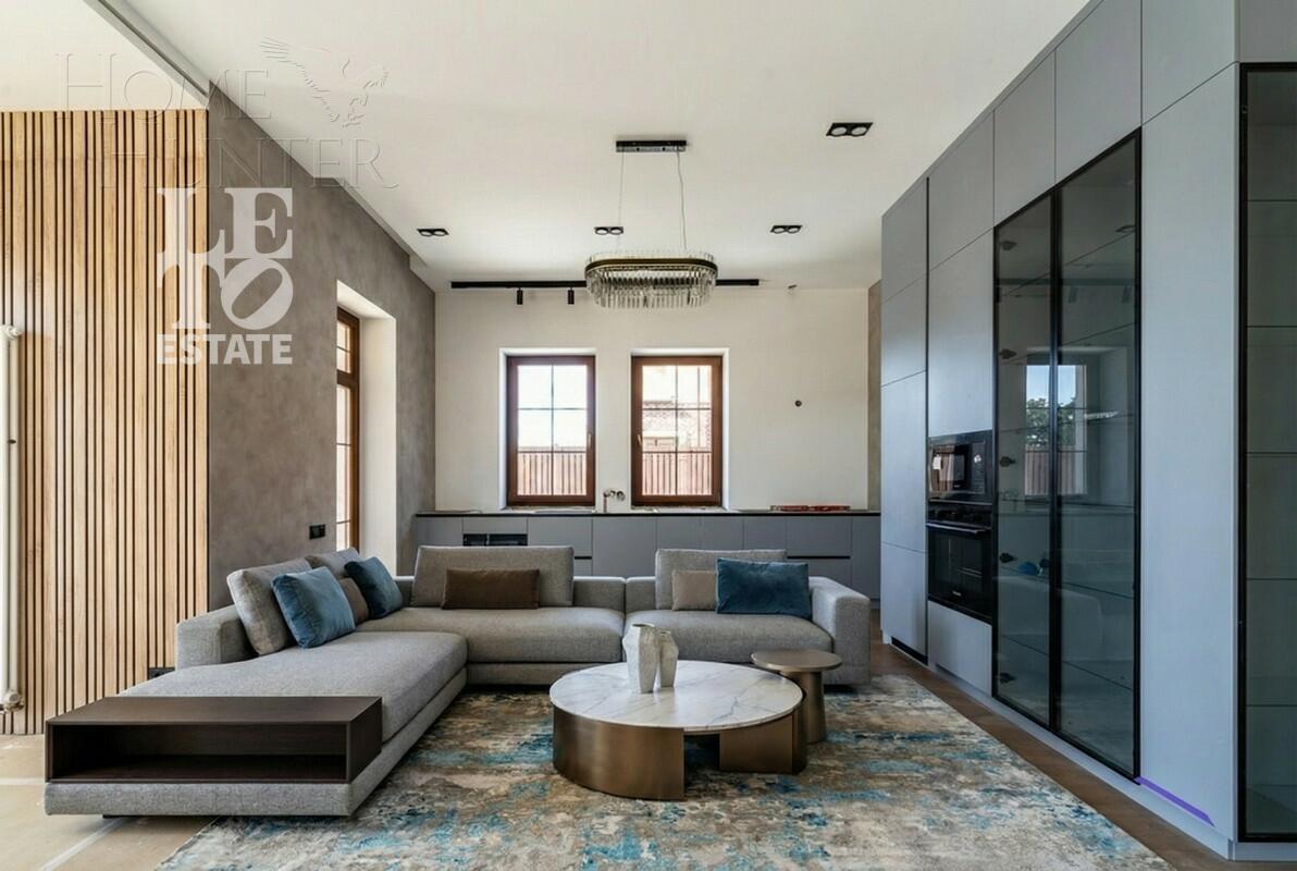 2-этажный коттедж 303 м² с отделкой