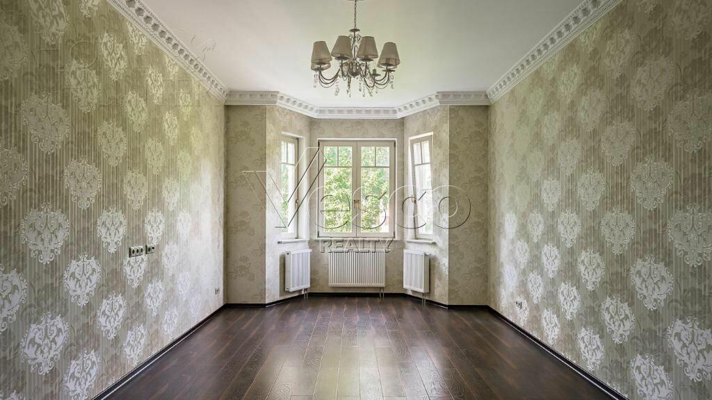 3-этажный коттедж 580 м² с отделкой