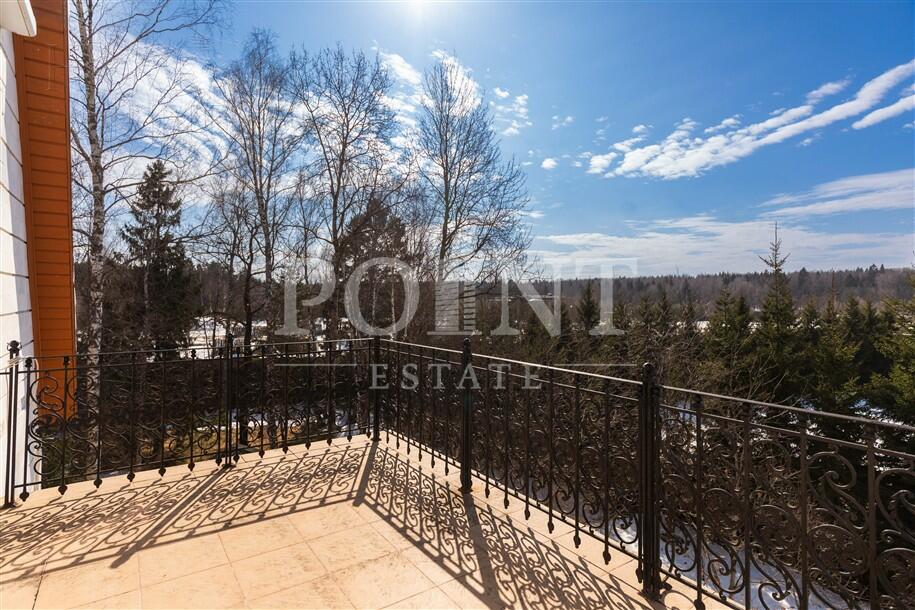 3-этажный коттедж 2 300 м² с отделкой