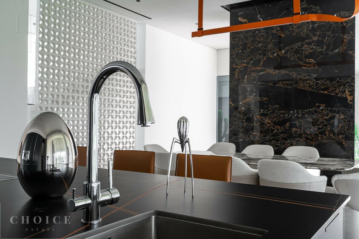 2-этажный коттедж 698 м² с отделкой