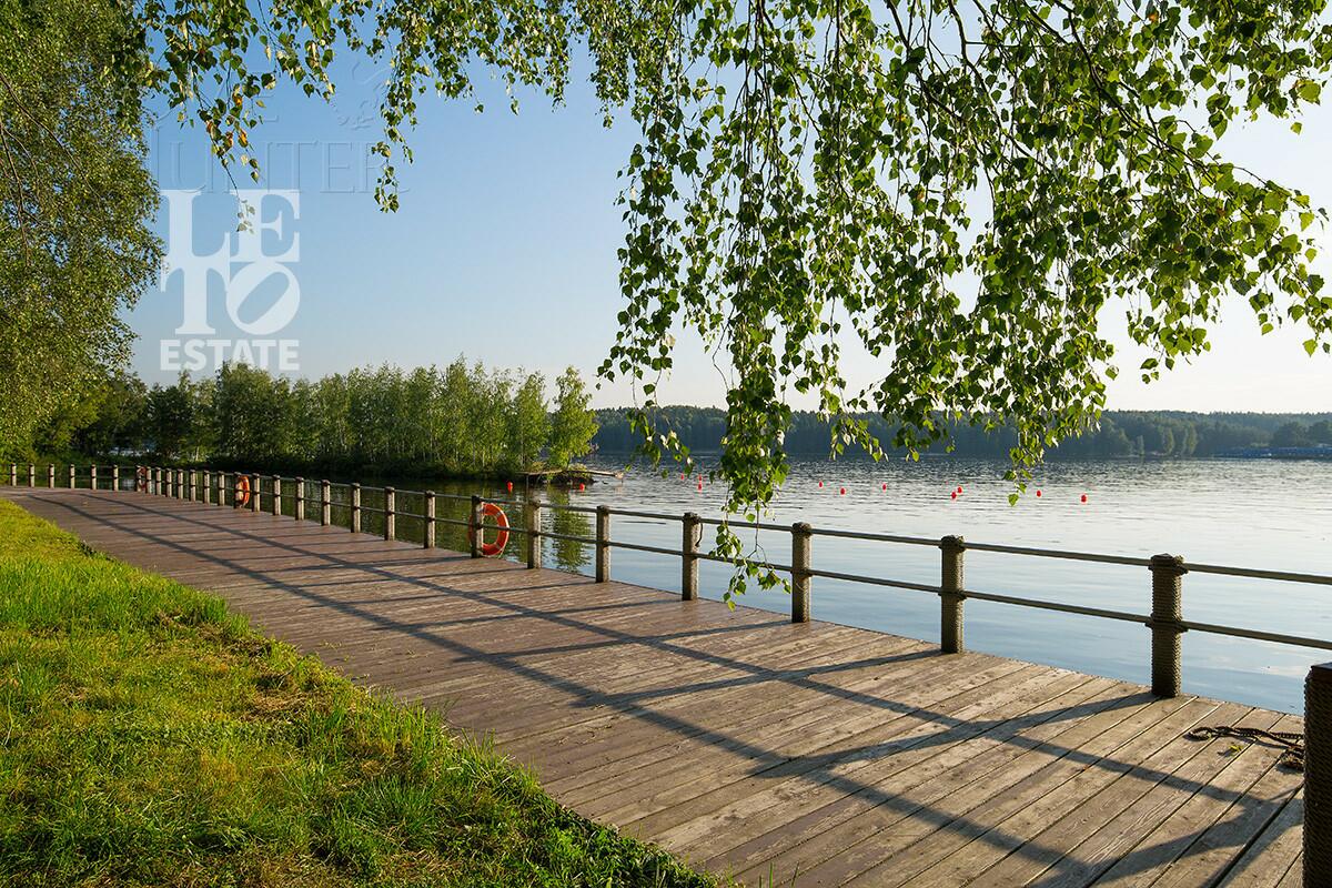 2-этажный коттедж 580 м² без отделки