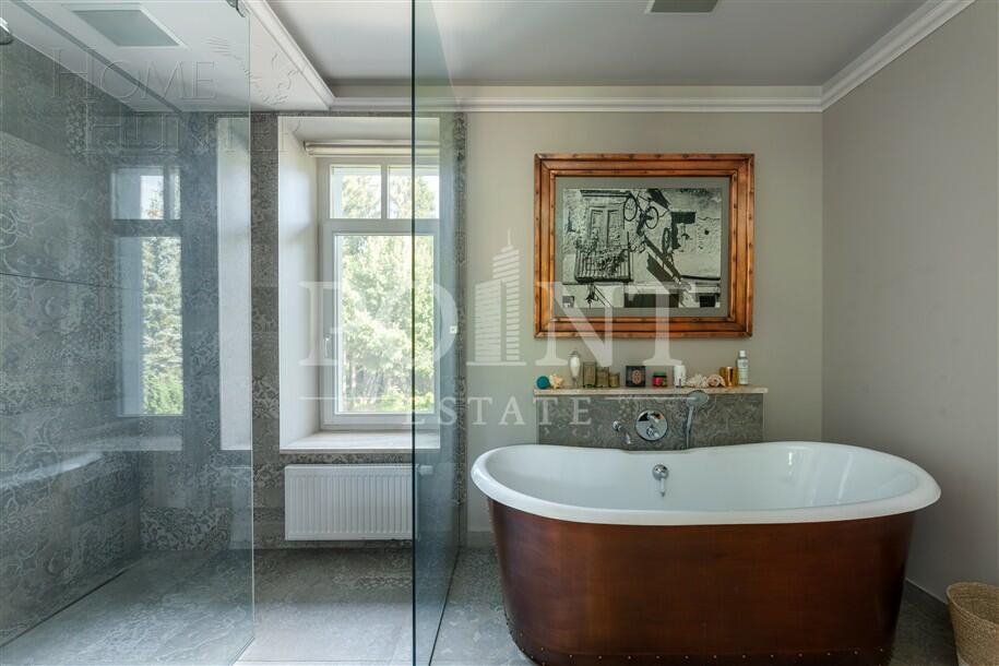 2-этажный коттедж 600 м² с отделкой