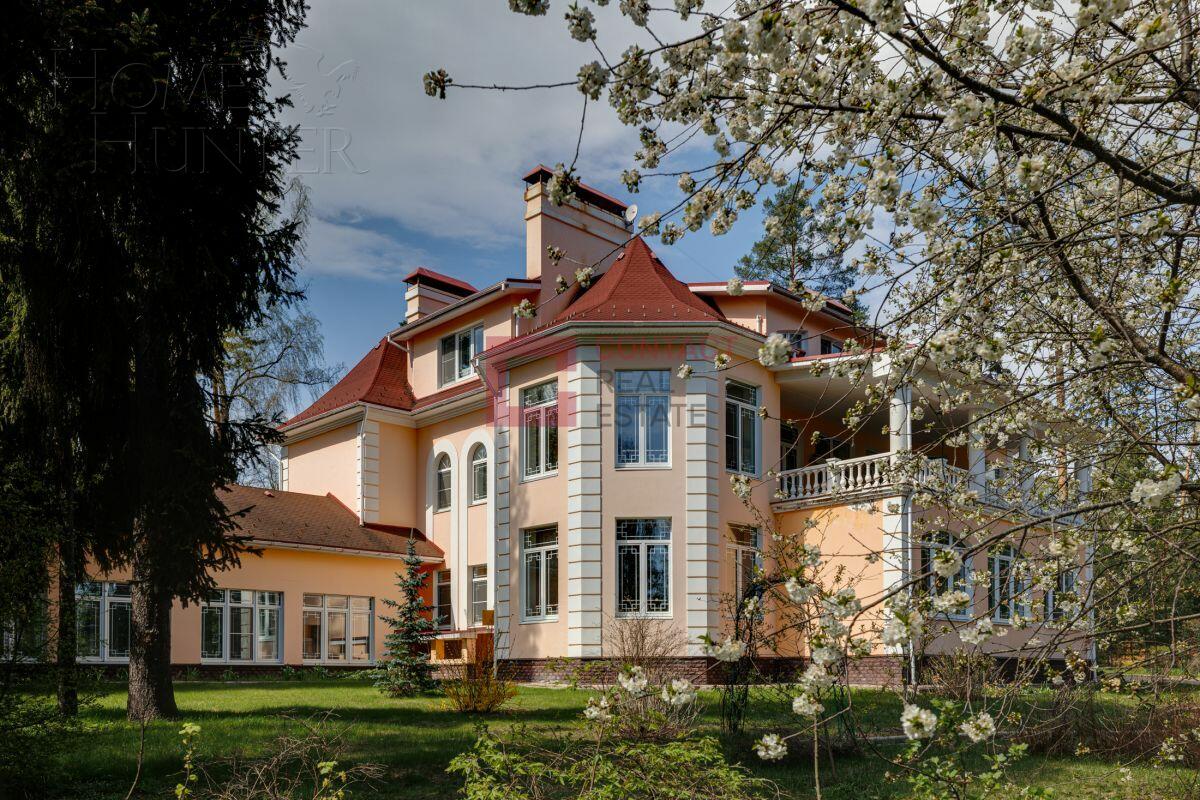 2-этажный коттедж 1 138 м² с отделкой