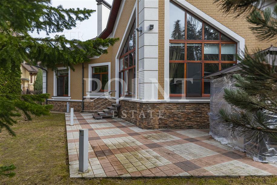 1-этажный коттедж 450 м² с отделкой