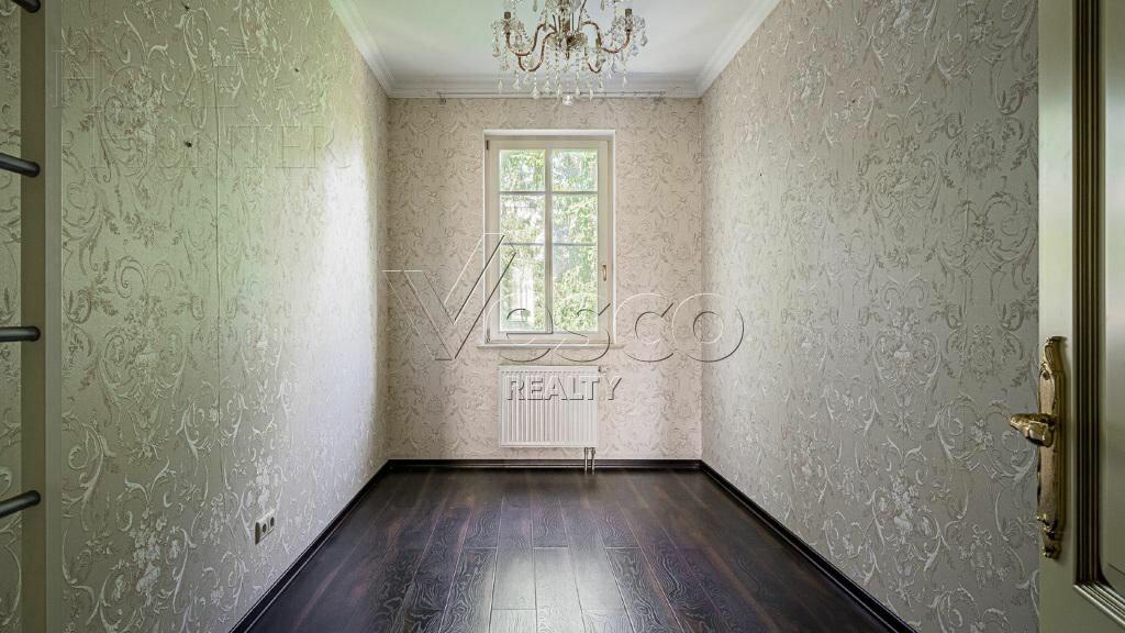 3-этажный коттедж 580 м² с отделкой
