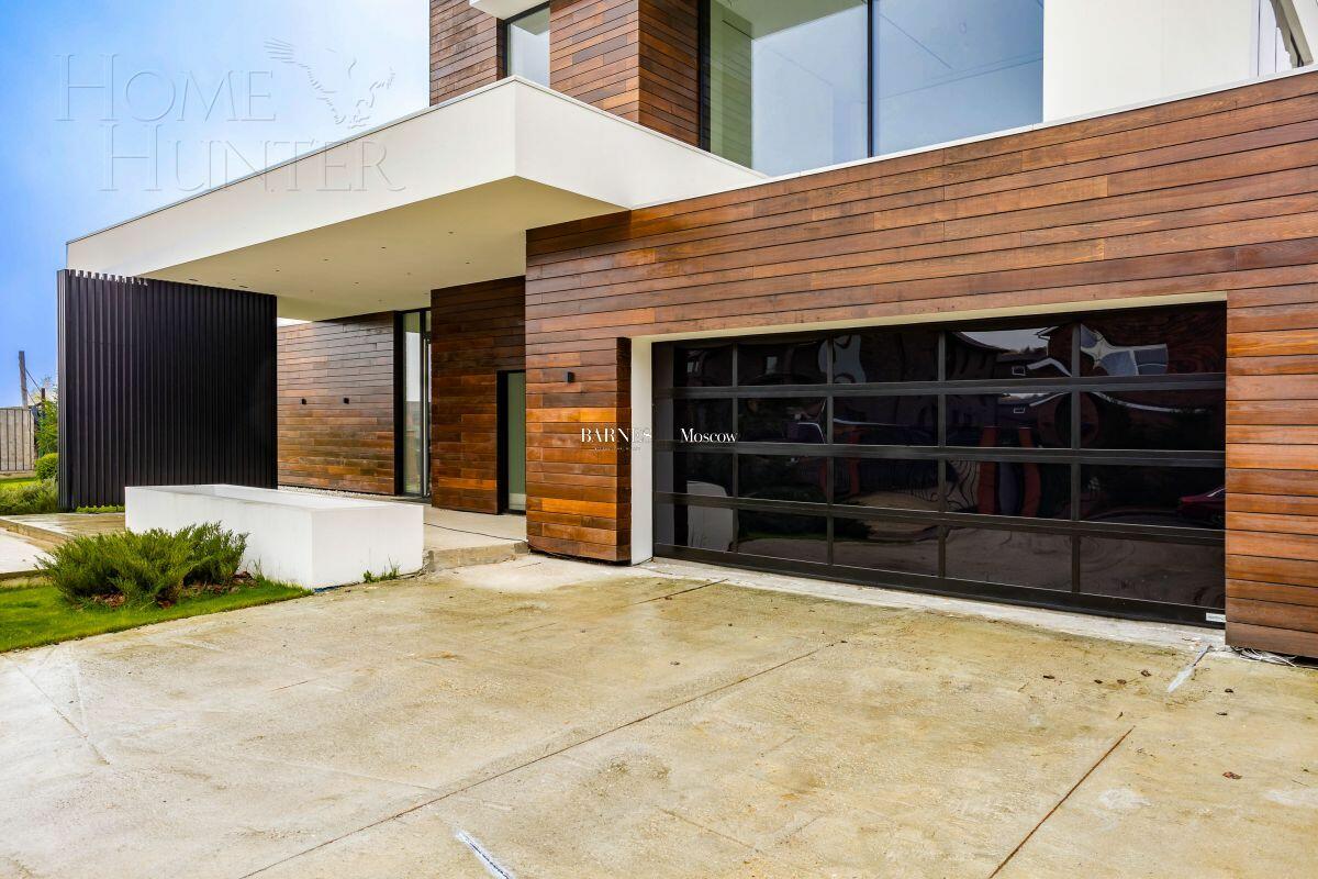 2-этажный коттедж 650 м² без отделки