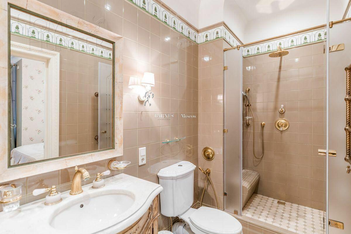 2-этажный коттедж 1 624 м² с отделкой