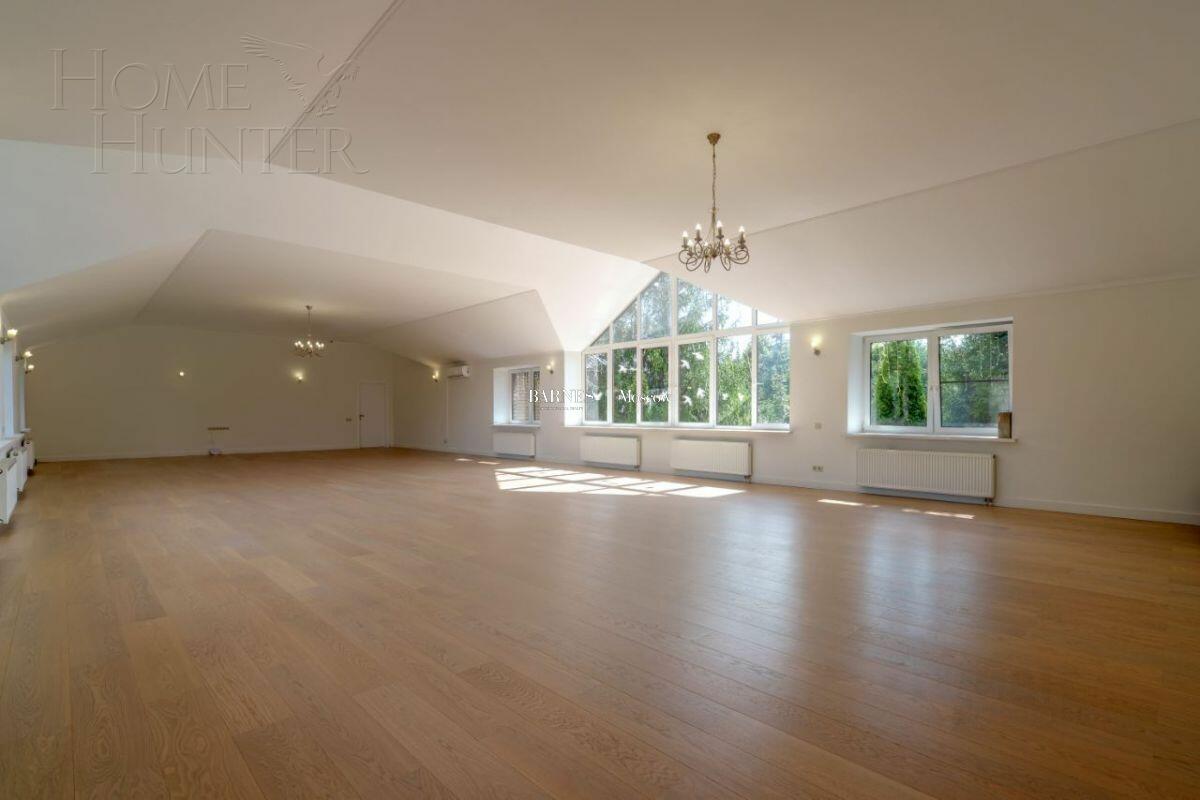 2-этажный коттедж 1 378 м² с отделкой