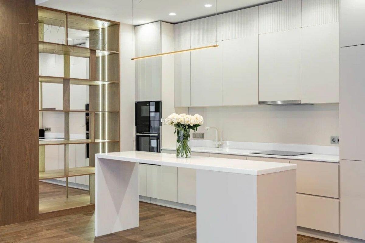 4-этажный таунхаус 240 м² с отделкой