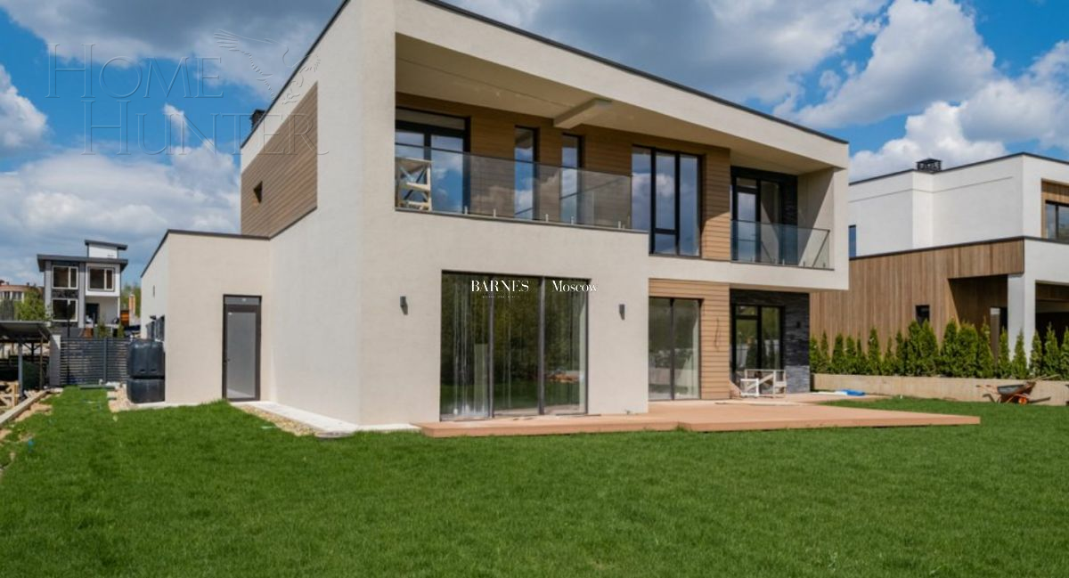 2-этажный коттедж 385 м² с отделкой