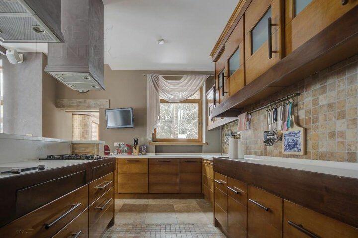 2-этажный коттедж 600 м² с отделкой