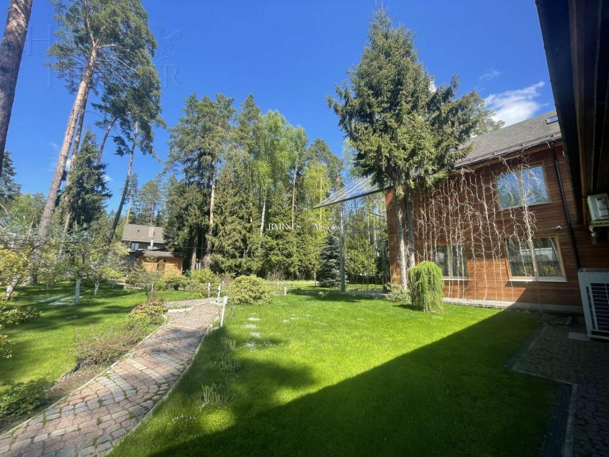 2-этажный коттедж 700 м² с отделкой