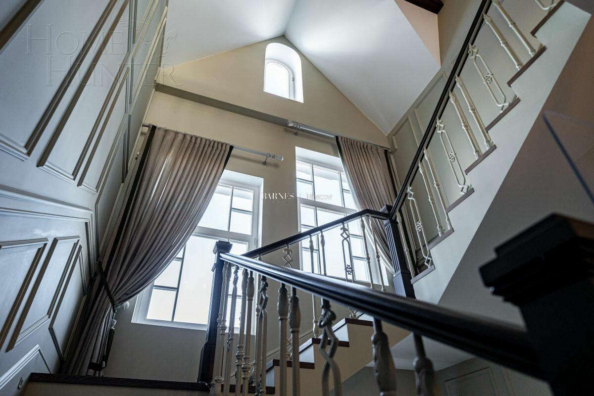 2-этажный таунхаус 420 м² с отделкой