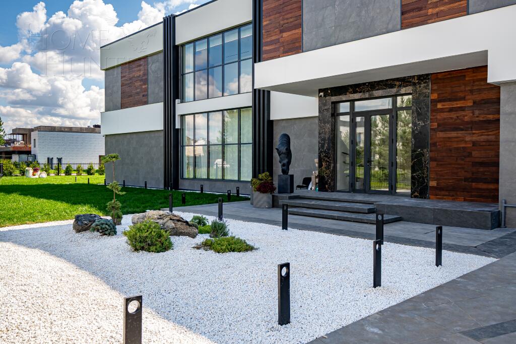 2-этажный коттедж 698 м² с отделкой