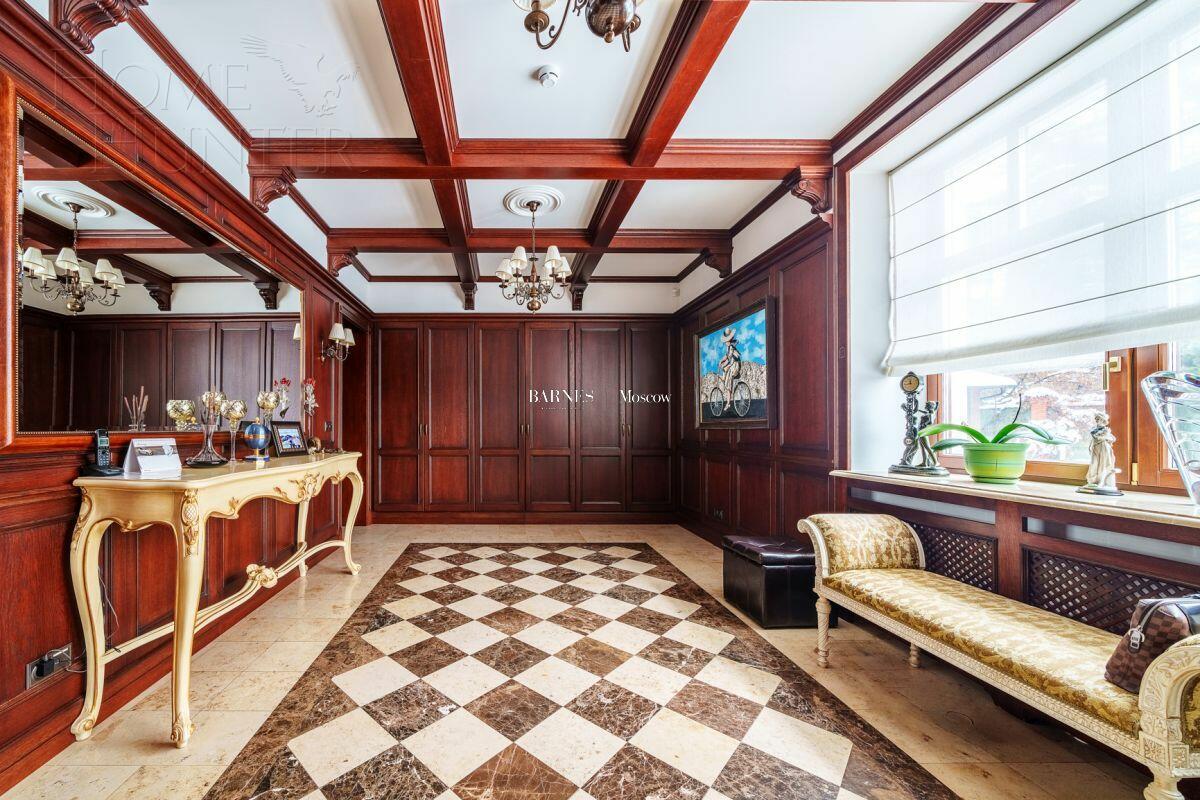 2-этажный коттедж 761 м² с отделкой