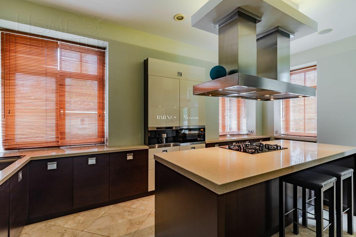2-этажный коттедж 402.8 м² с отделкой