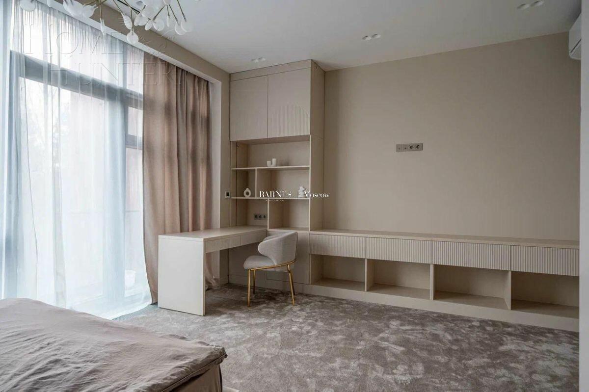 4-этажный таунхаус 240 м² с отделкой