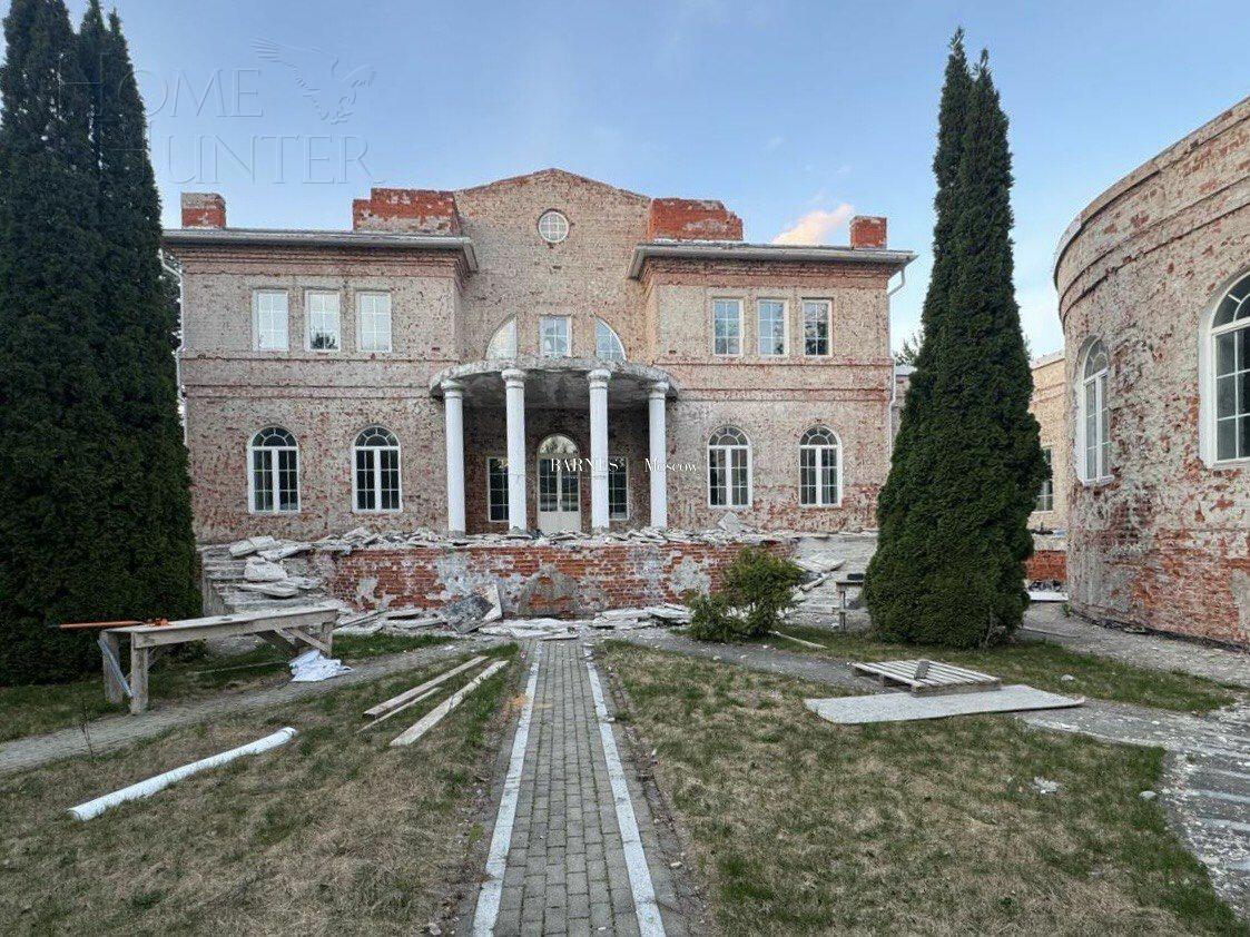 2-этажный коттедж 1 400 м² без отделки