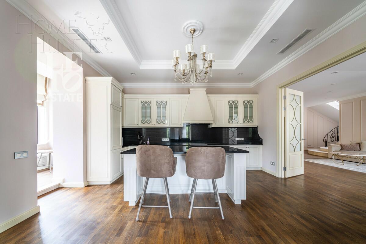 2-этажный коттедж 650 м² с отделкой