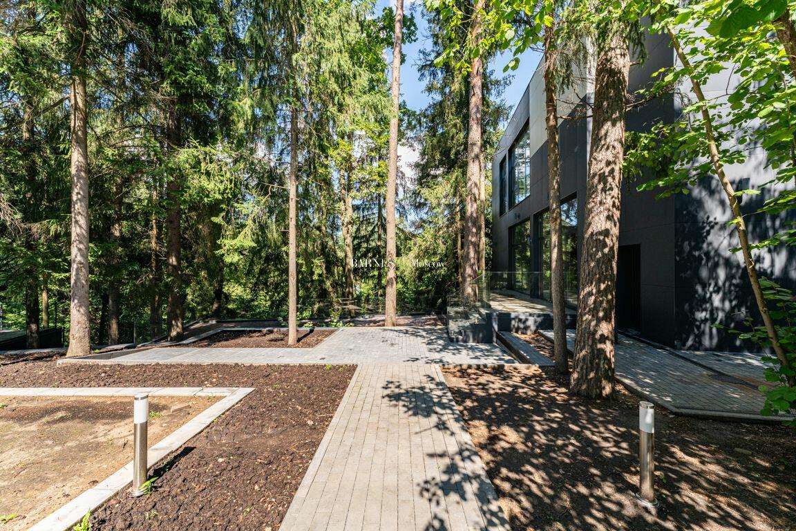 2-этажный коттедж 1 050 м² без отделки