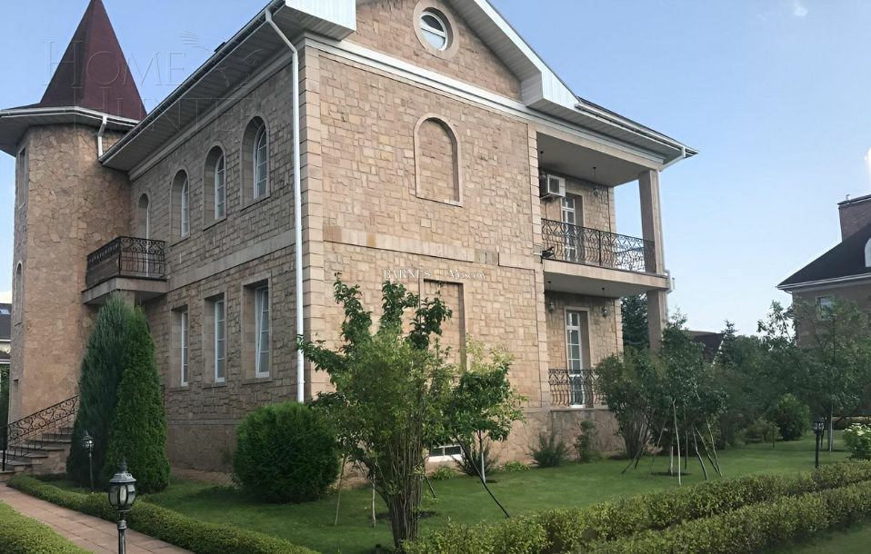 2-этажный коттедж 884.3 м² с отделкой