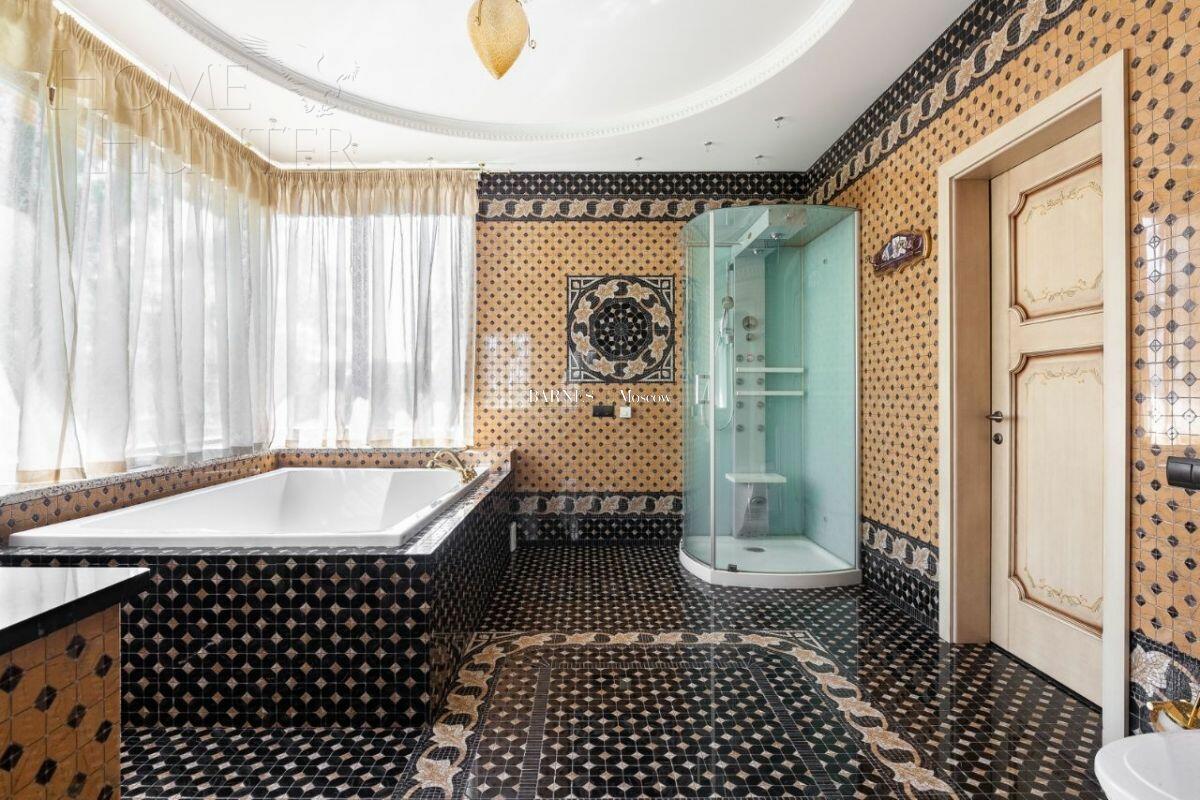 2-этажный коттедж 700 м² с отделкой