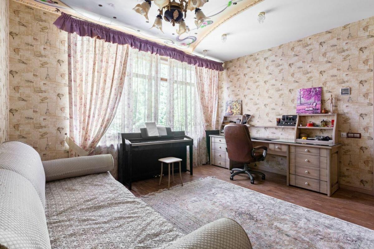 2-этажный коттедж 700 м² с отделкой