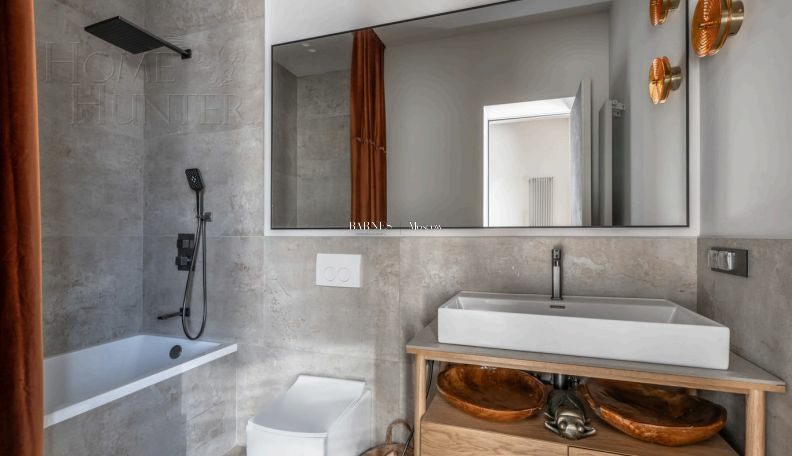 2-этажный коттедж 348.5 м² с отделкой