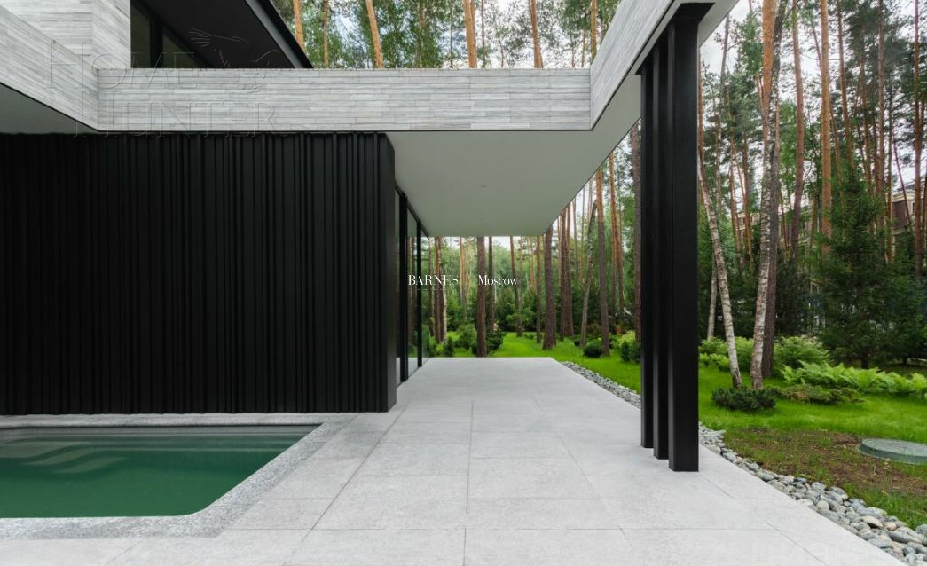 2-этажный коттедж 1 050 м² без отделки