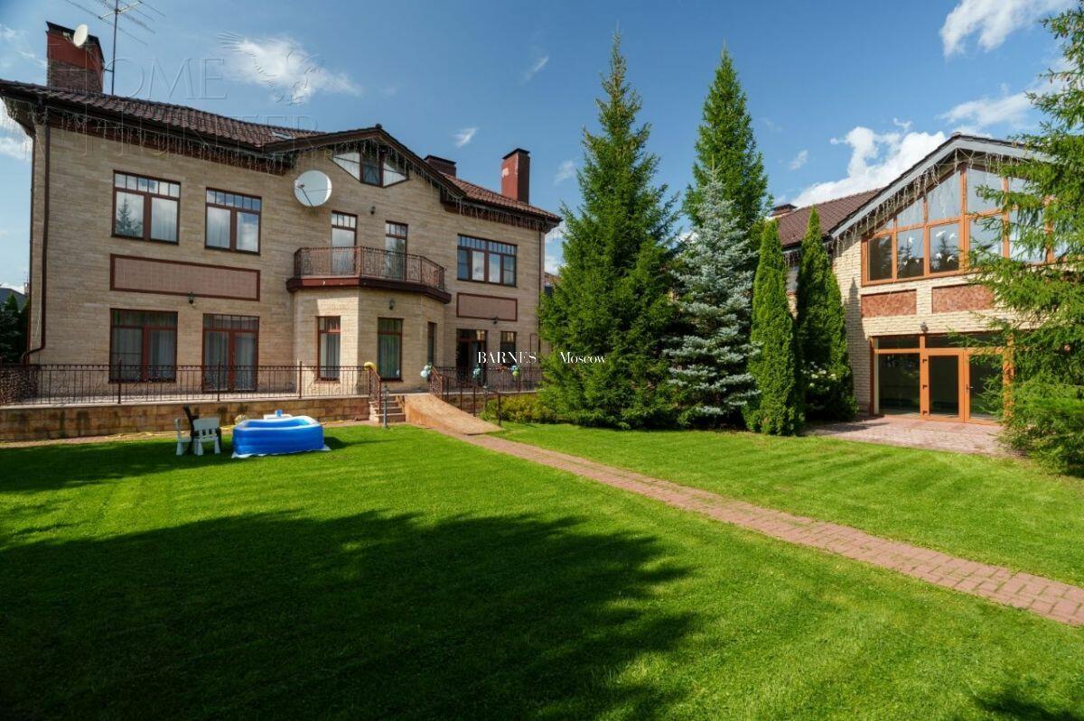 2-этажный коттедж 1 378 м² с отделкой