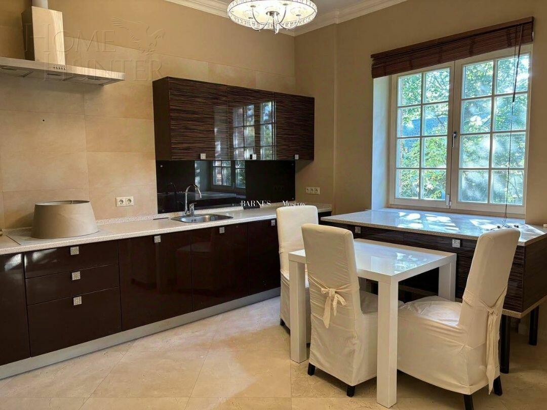 2-этажный коттедж 550 м² с отделкой