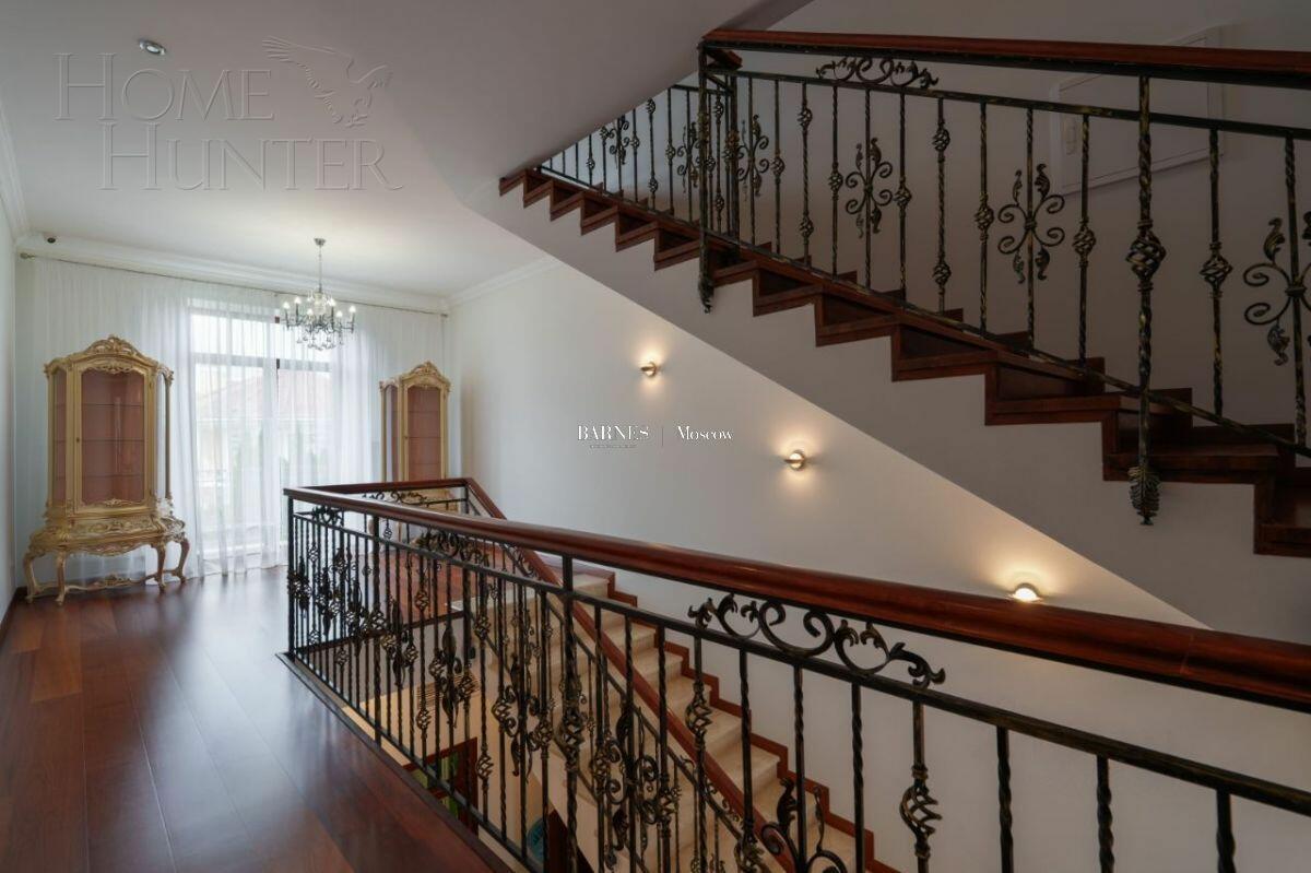 2-этажный коттедж 1 378 м² с отделкой