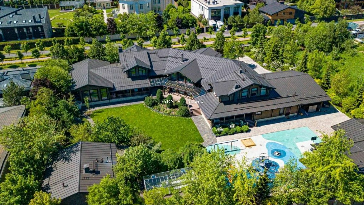 2-этажный коттедж 1 456 м² с отделкой