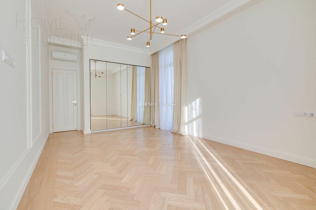 2-этажный коттедж 300 м² с отделкой