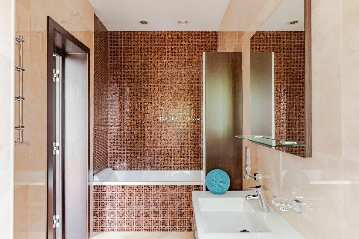 2-этажный коттедж 402.8 м² с отделкой