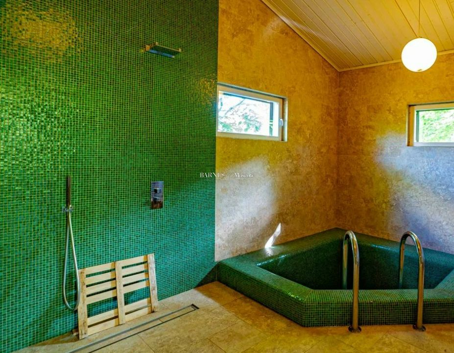 2-этажный коттедж 1 456 м² с отделкой