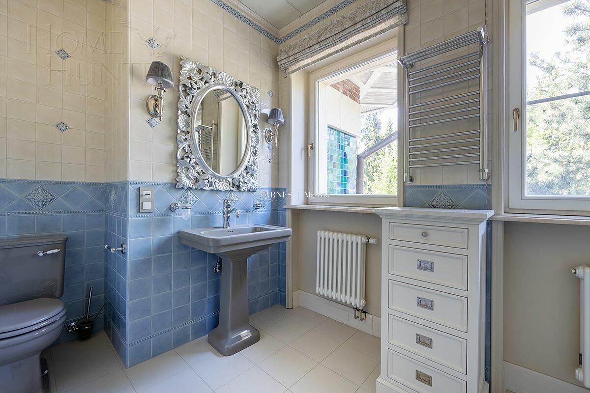 2-этажный коттедж 1 214 м² с отделкой