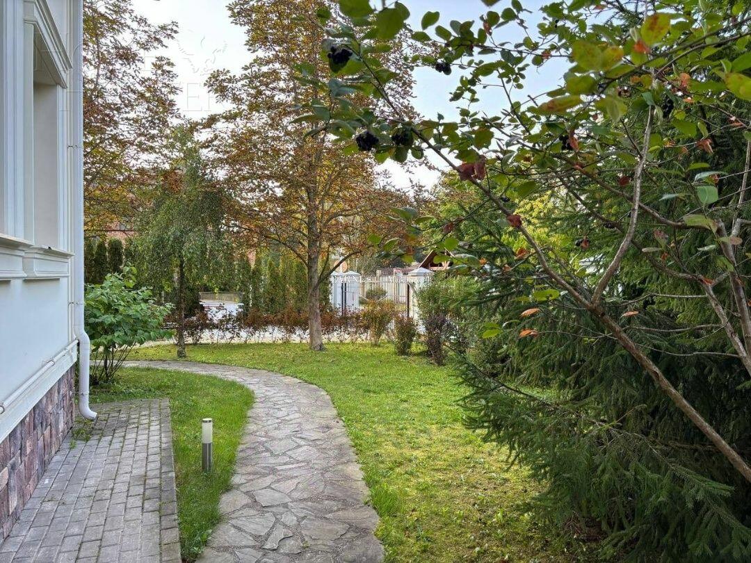 2-этажный коттедж 550 м² с отделкой