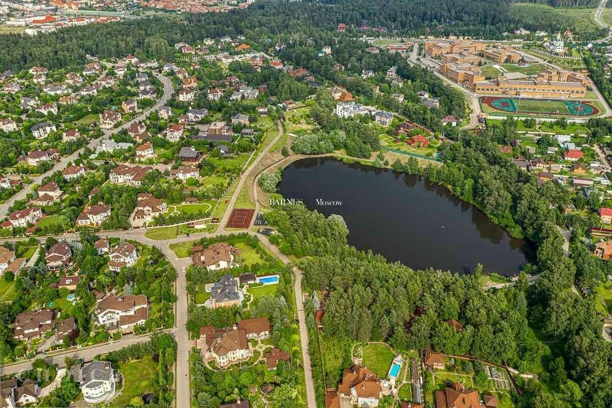 2-этажный коттедж 1 500 м² с отделкой