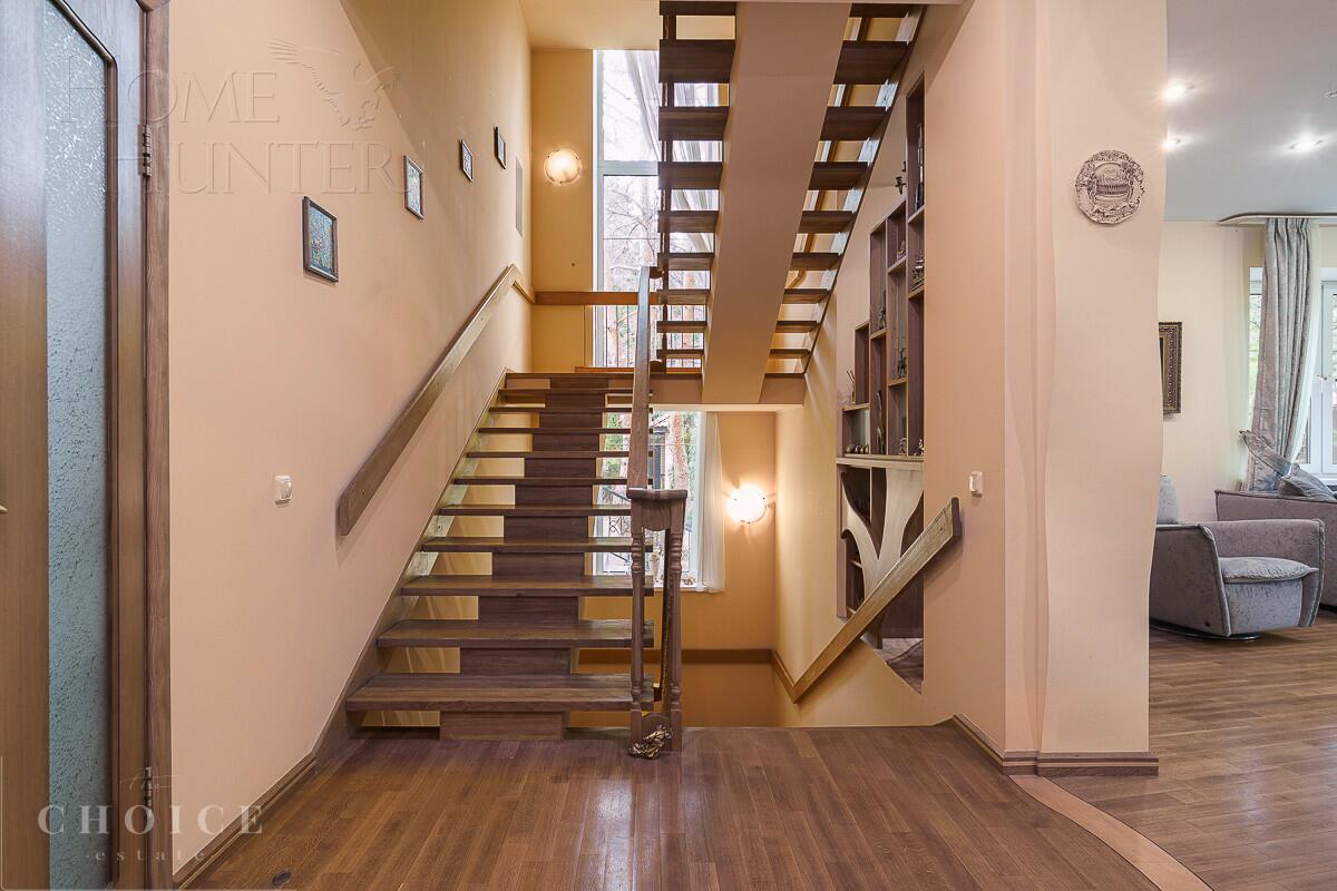 2-этажный коттедж 456.4 м² с отделкой