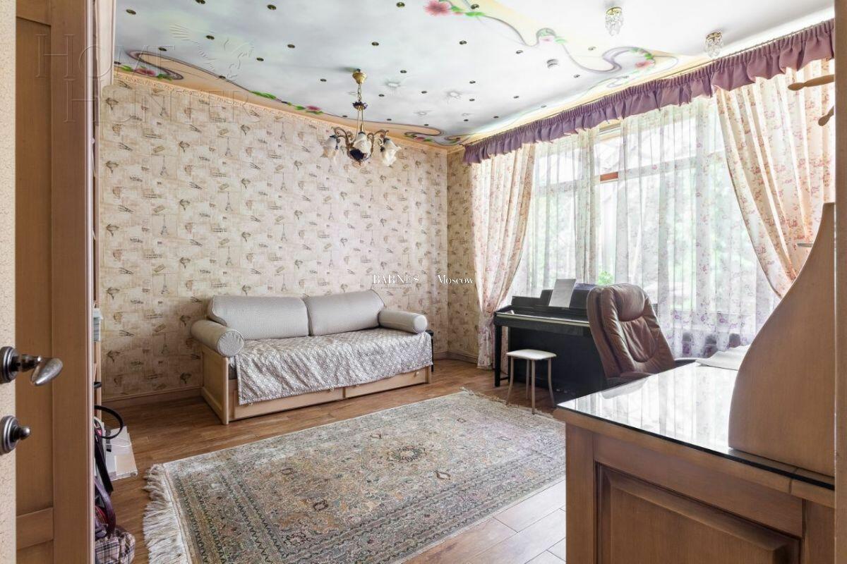 2-этажный коттедж 700 м² с отделкой