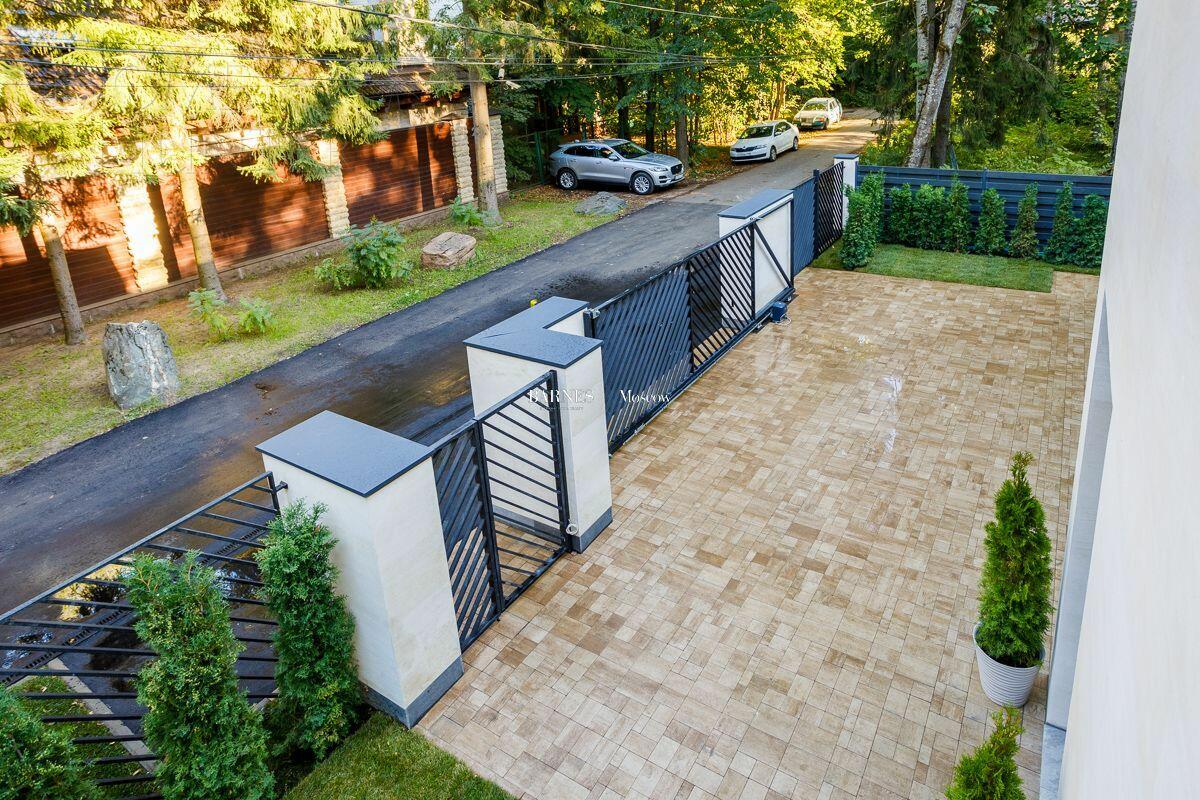 2-этажный коттедж 330 м² без отделки