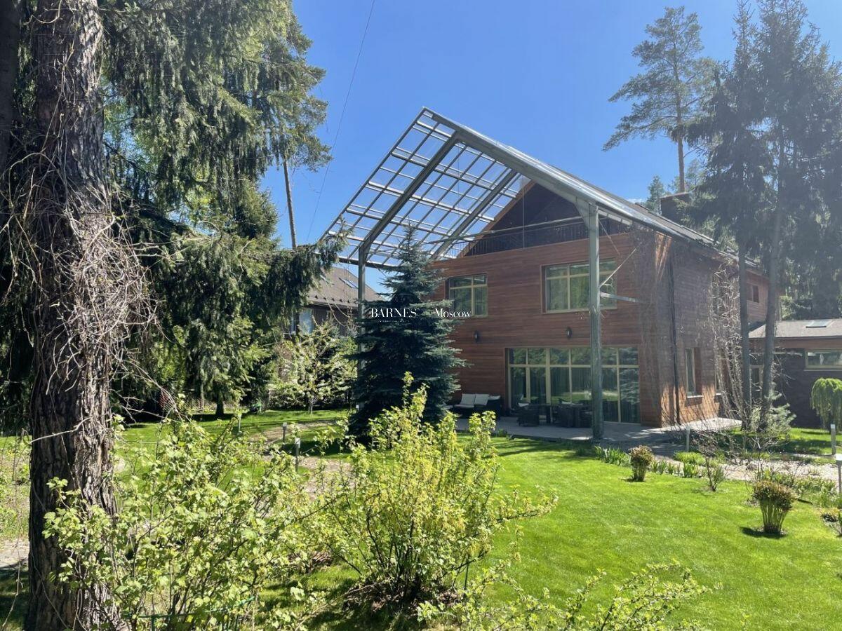 2-этажный коттедж 700 м² с отделкой